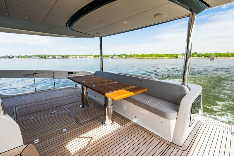 Slide: The Image of Absolute Navetta 64 2025 - 5313021