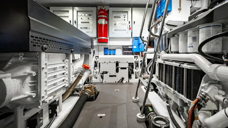 Slide: The Image of Absolute Navetta 64 2025 - 5313018