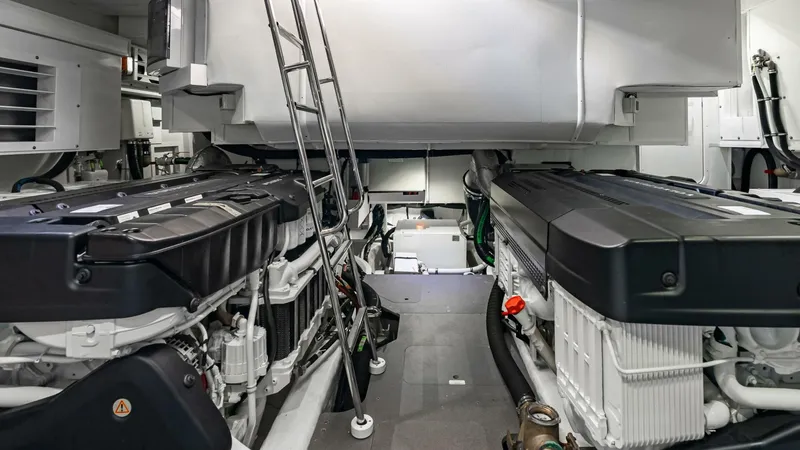 Slide: The Image of Absolute Navetta 64 2025 - 5313137