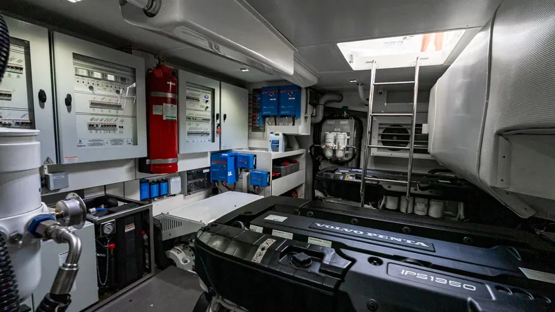 Slide: The Image of Absolute Navetta 64 2025 - 5313153