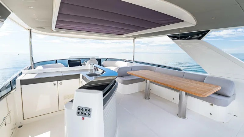 Slide: The Image of Absolute Navetta 64 2025 - 5313125