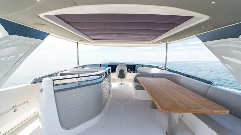 Slide: The Image of Absolute Navetta 64 2025 - 5313068