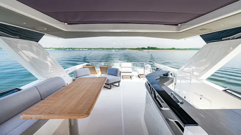 Slide: The Image of Absolute Navetta 64 2025 - 5313130