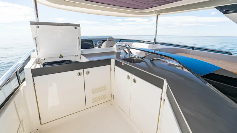 Slide: The Image of Absolute Navetta 64 2025 - 5313063