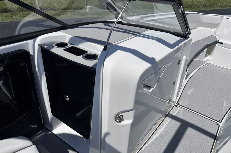 Slide: The Image of Yamaha AR250 2025 - 16