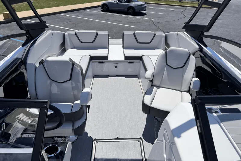 Slide: The Image of Yamaha AR250 2025 - 19