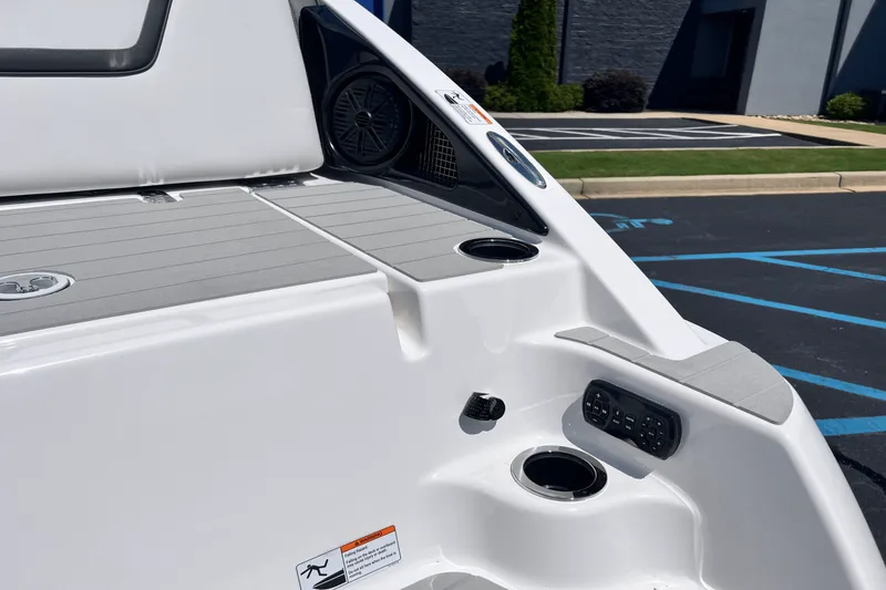 Slide: The Image of Yamaha AR250 2025 - 6