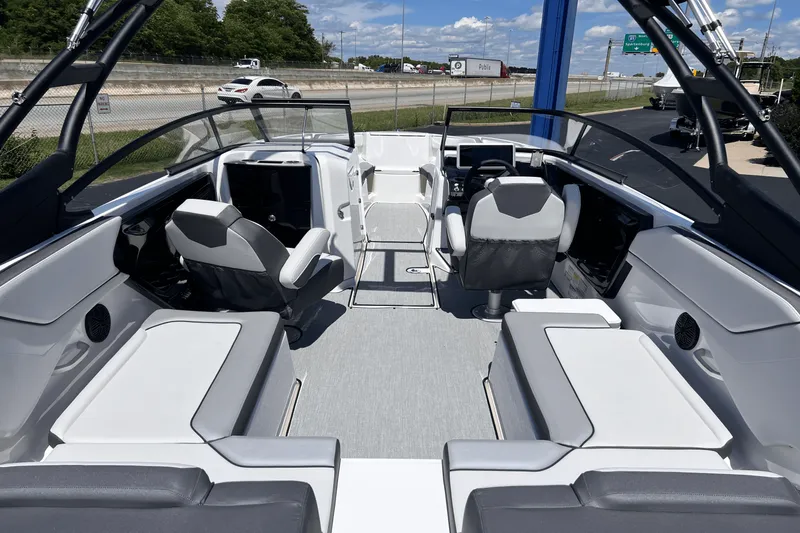 Slide: The Image of Yamaha AR250 2025 - 7