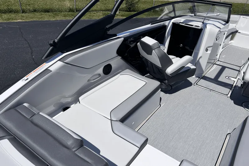 Slide: The Image of Yamaha AR250 2025 - 8