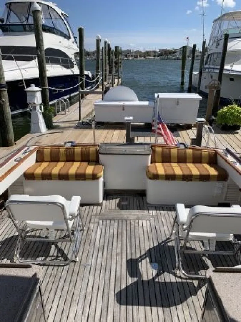 Slide: The Image of Transom Seating - 1662553