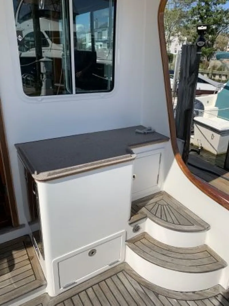 Slide: The Image of Starboard Counter - 1662559