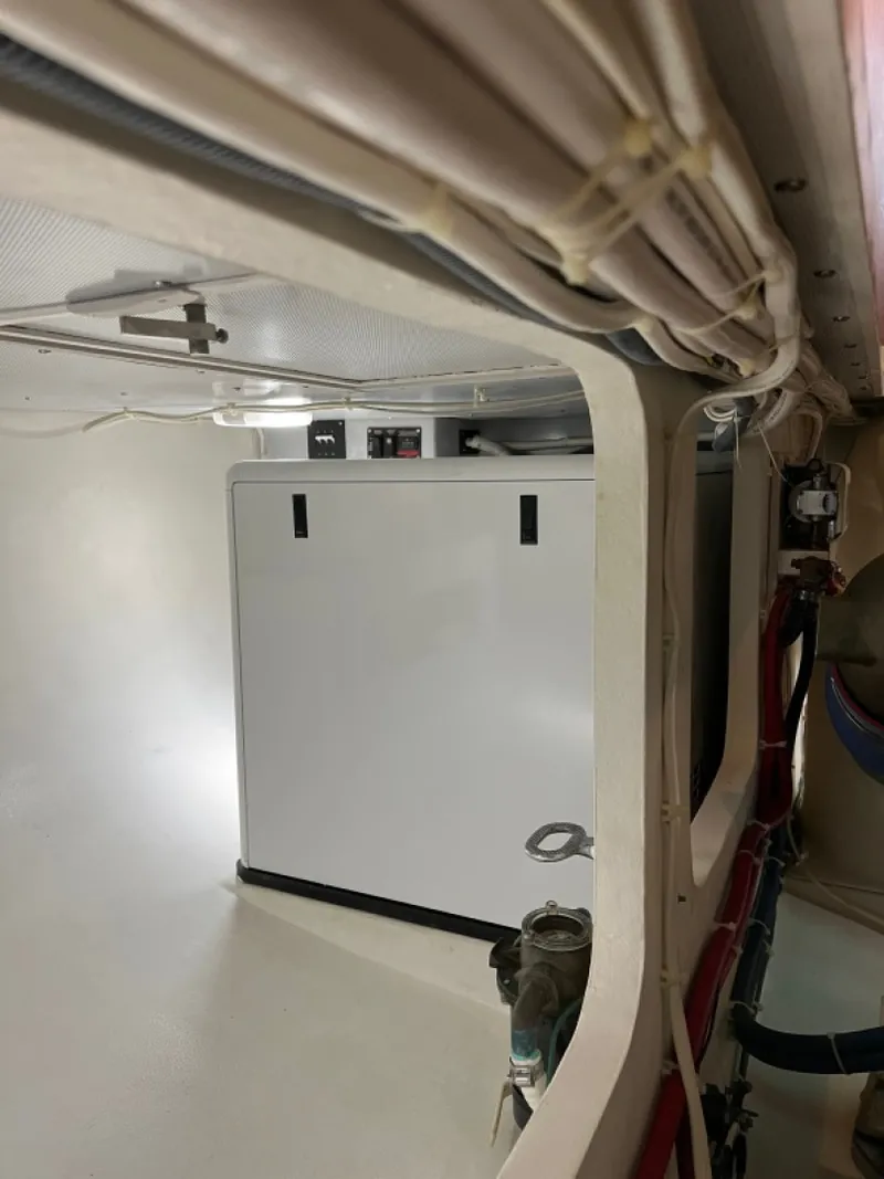 Slide: The Image of Northern Lights 8kw Genset - 3155588