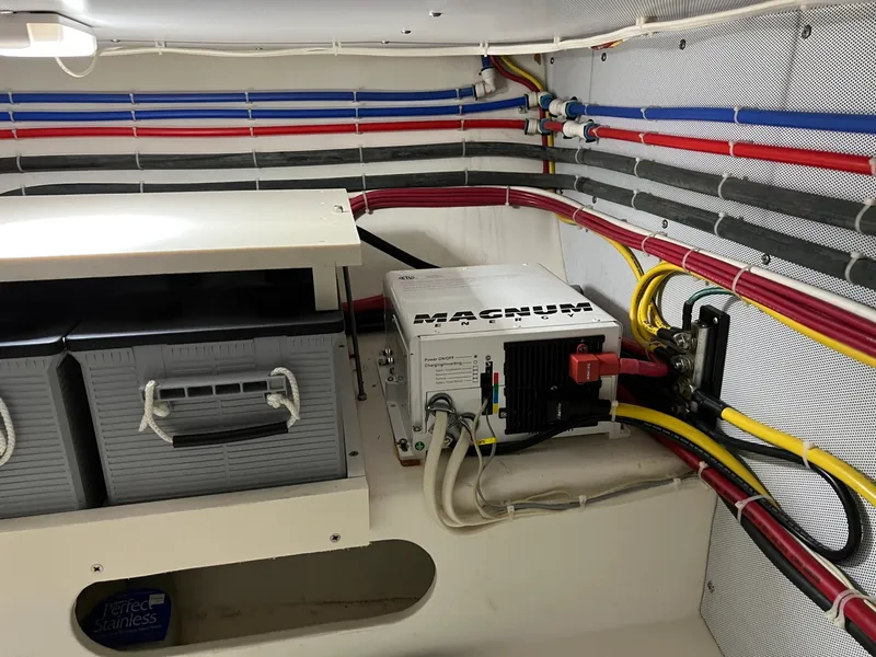 Slide: The Image of Magnum 4000 Inverter  - 3155573