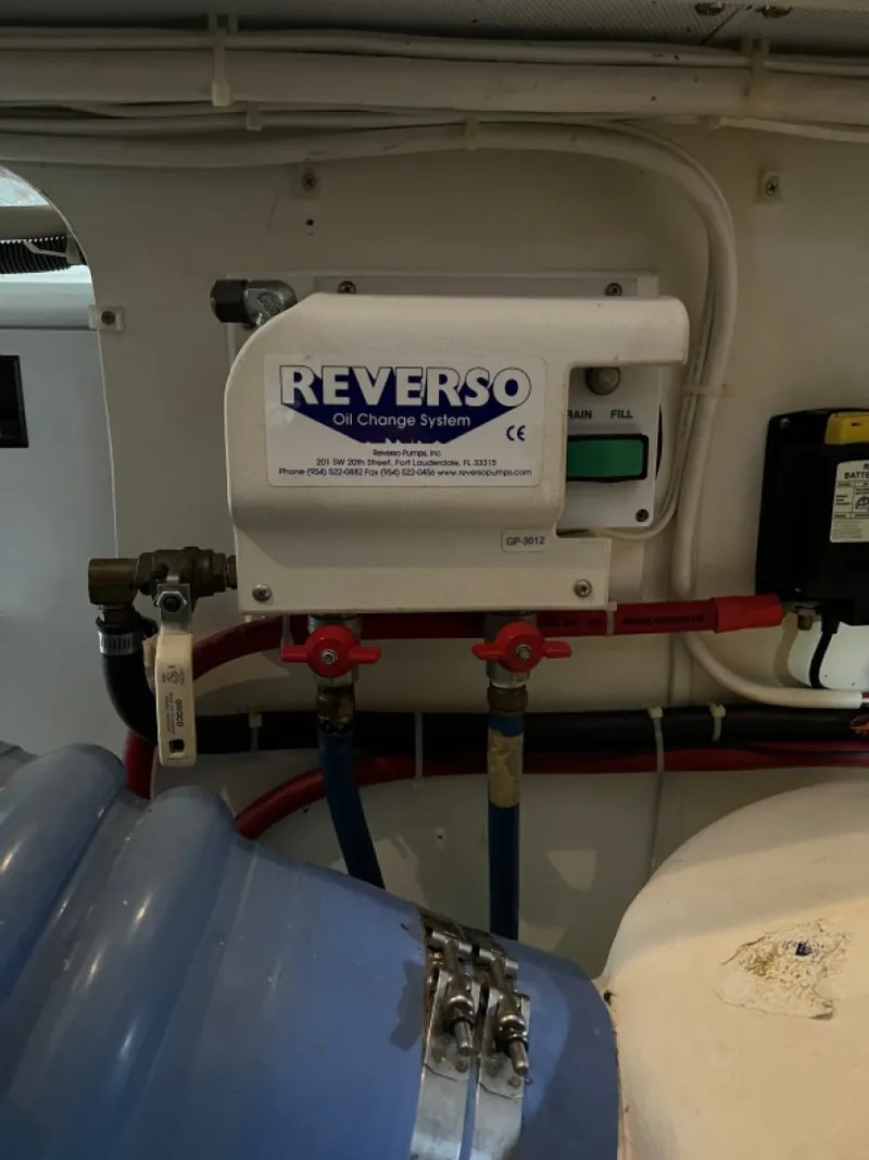 Slide: The Image of Oil Changer - 3155599