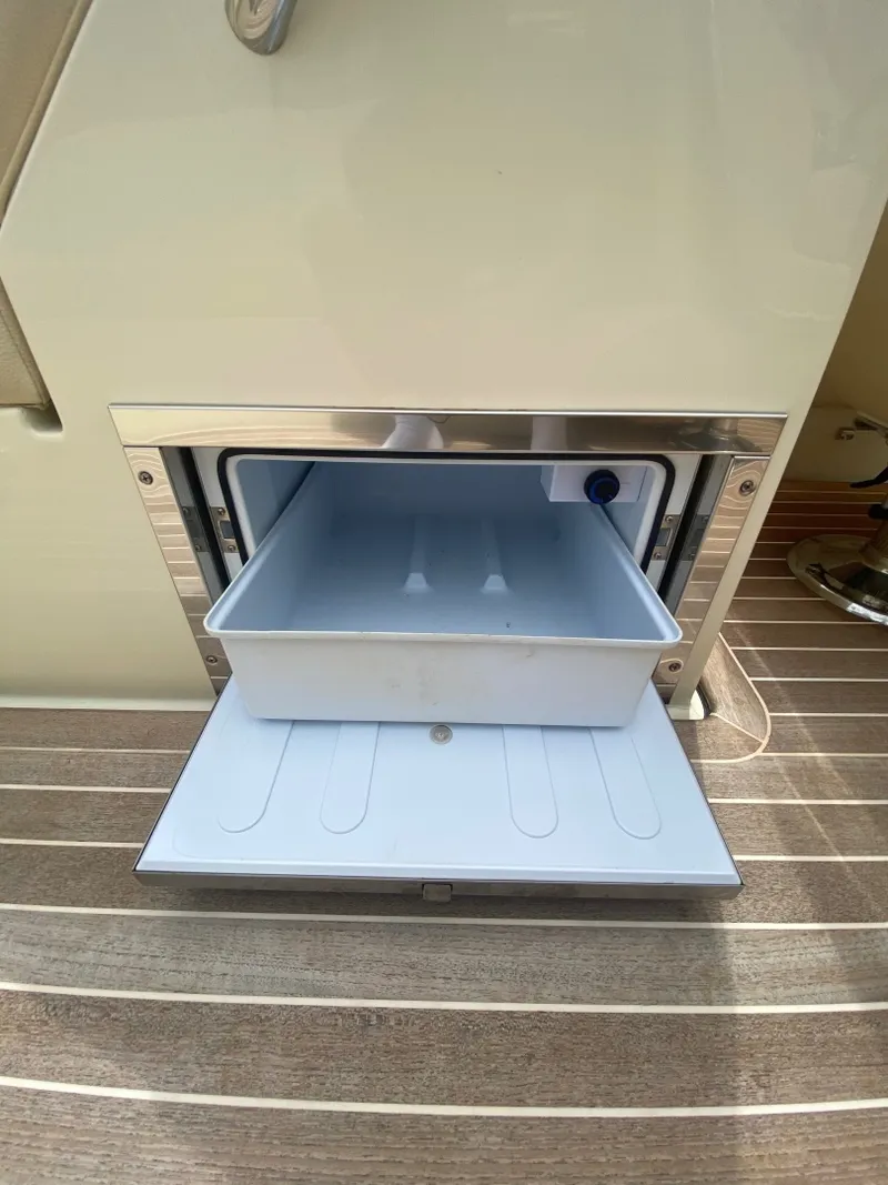 Slide: The Image of Chris-Craft Corsair 34 2018 - 1679691