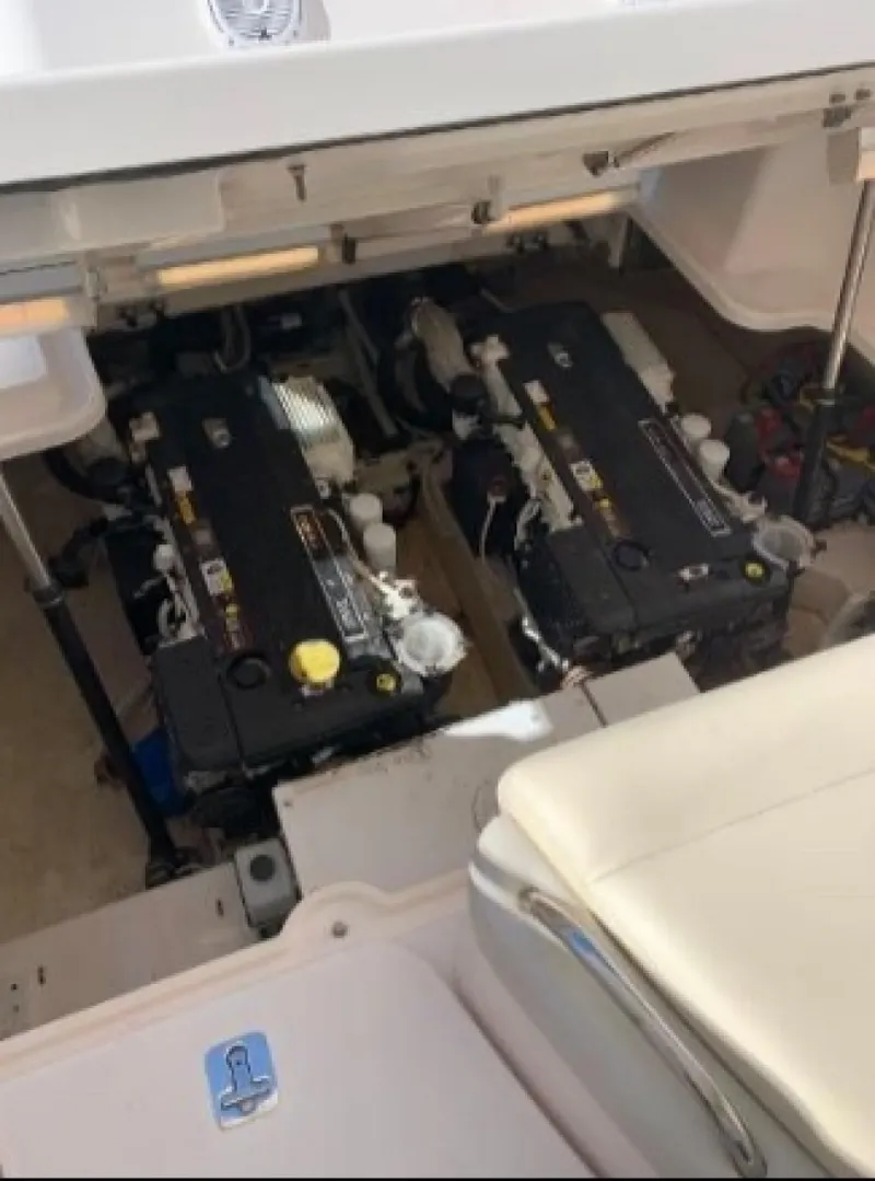 Slide: The Image of Tiara 3900 Sovran 2008 - 1680698