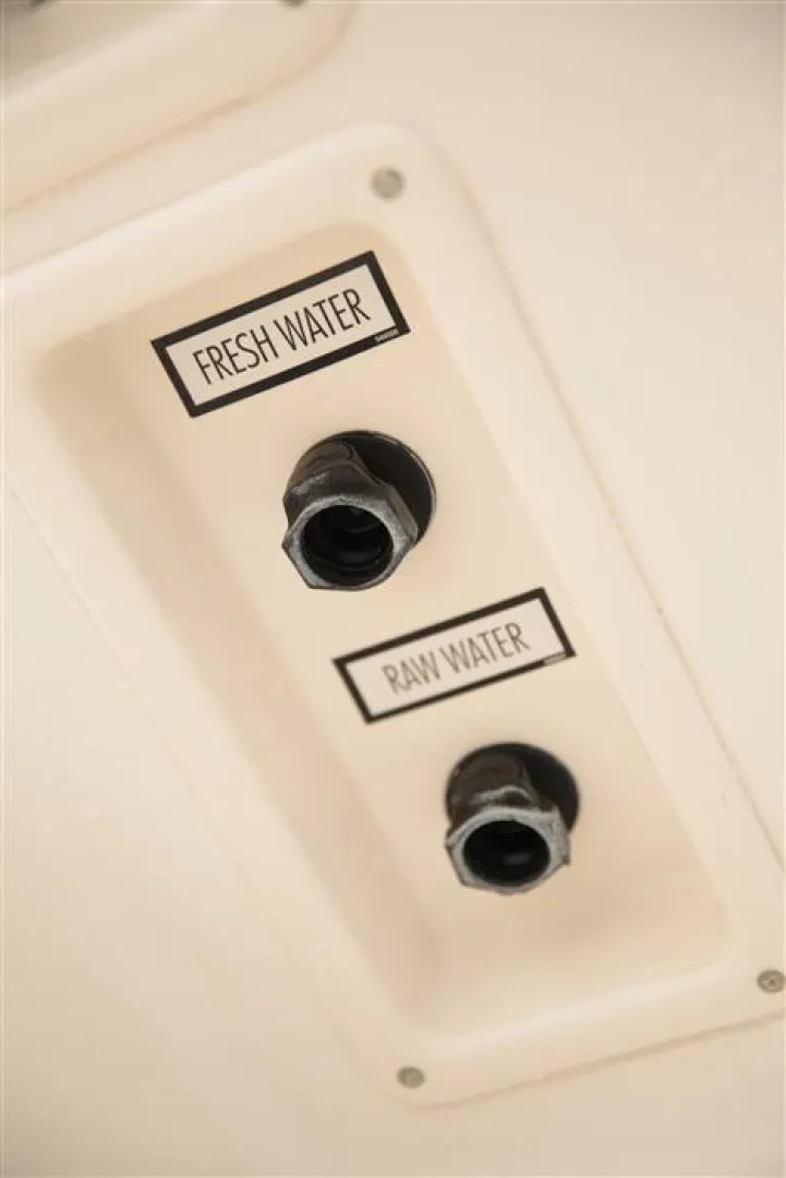 Slide: The Image of Tiara 3900 Sovran 2008 - 1680674