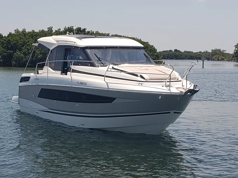 Slide: The Image of 2019 33 Jeanneau Express - Bow - 1692209