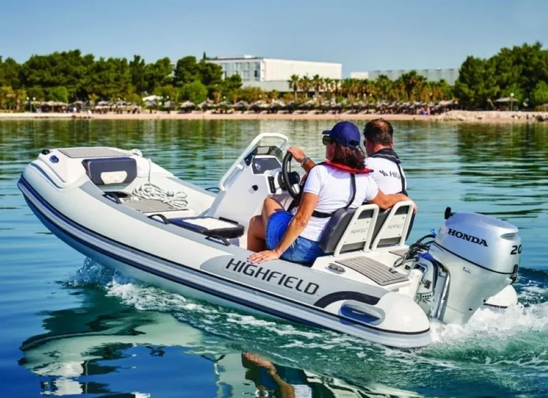 Slide: The Image of Highfield Classic 360 Deluxe 2022 - 1697658