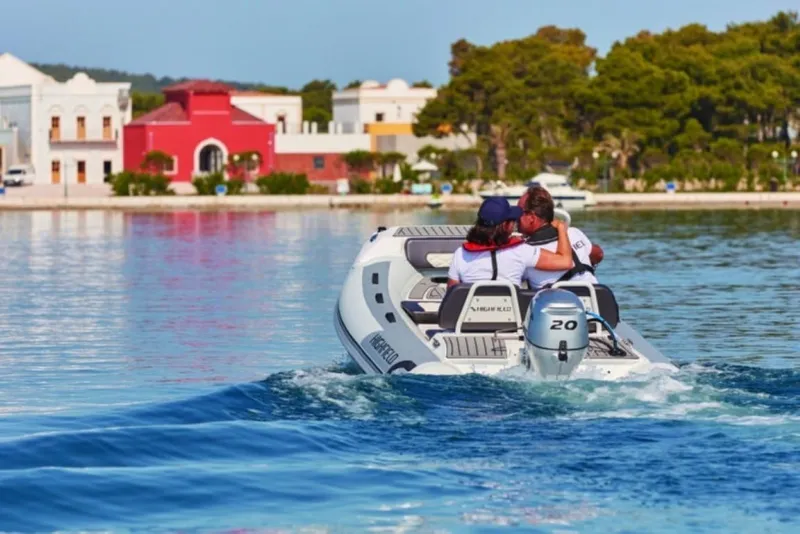 Slide: The Image of Highfield Classic 360 Deluxe 2022 - 1697659