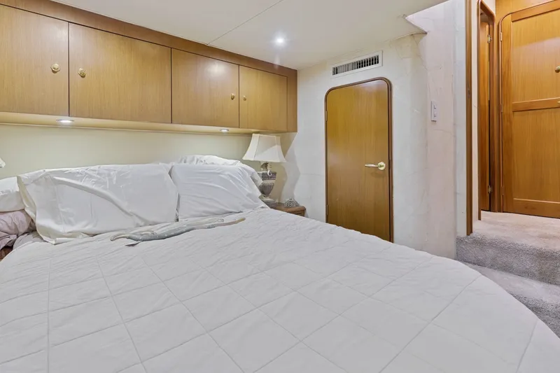 Slide: The Image of Ocean Yachts 52 SS 2001 - 1702032