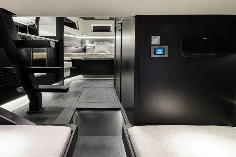 Slide: The Image of Windy SR44 2023 - 1931242