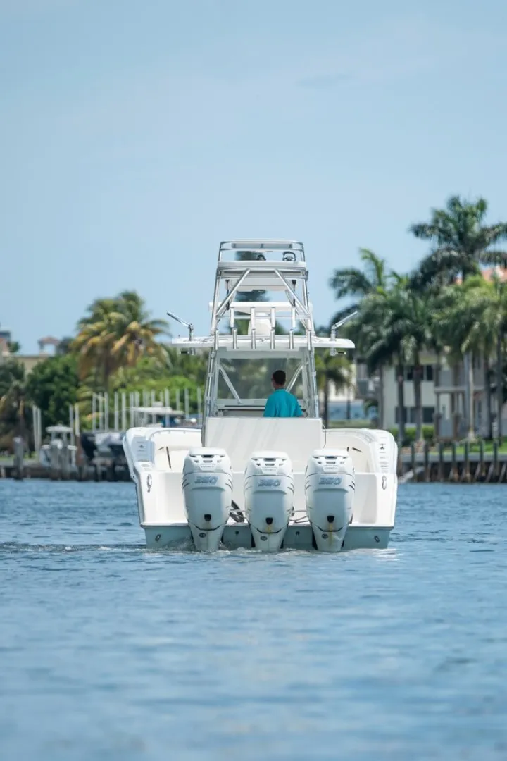 Slide: The Image of Invincible 42CC 2011 - 1718980