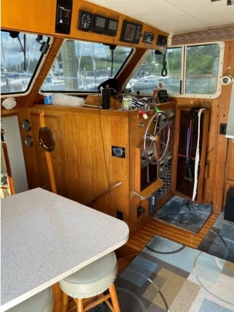 Slide: The Image of Tollycraft Aft Cabin 1983 - 1733084