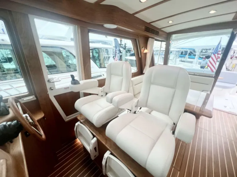 Slide: The Image of Sabre 48 Salon Express 2025 - 4958238