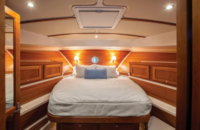 Slide: The Image of Back Cove 372 Express 2027 - 3992126