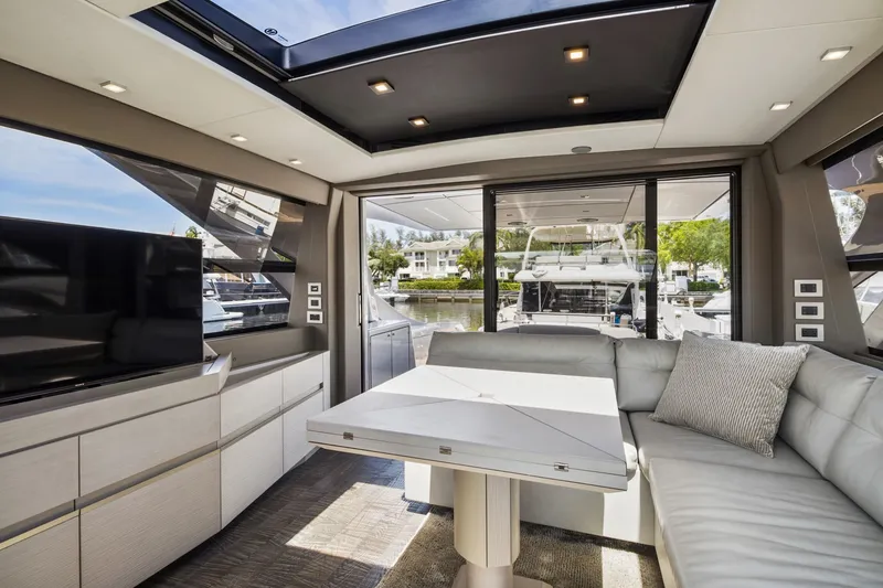 Slide: The Image of Pershing 7X 2020 - 1744547