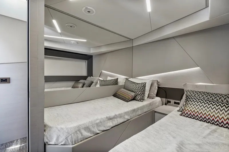 Slide: The Image of Pershing 7X 2020 - 1744583