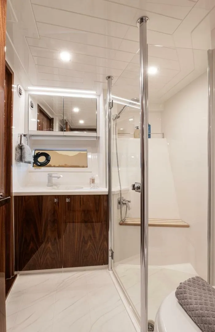 Slide: The Image of 025 Riviera 64 SMY SII Port Ensuite And Dayhead - 5755537