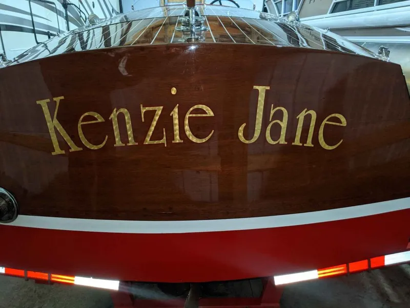 Slide: The Image of Chris-Craft Runabout Deluxe 1937 - 1751913