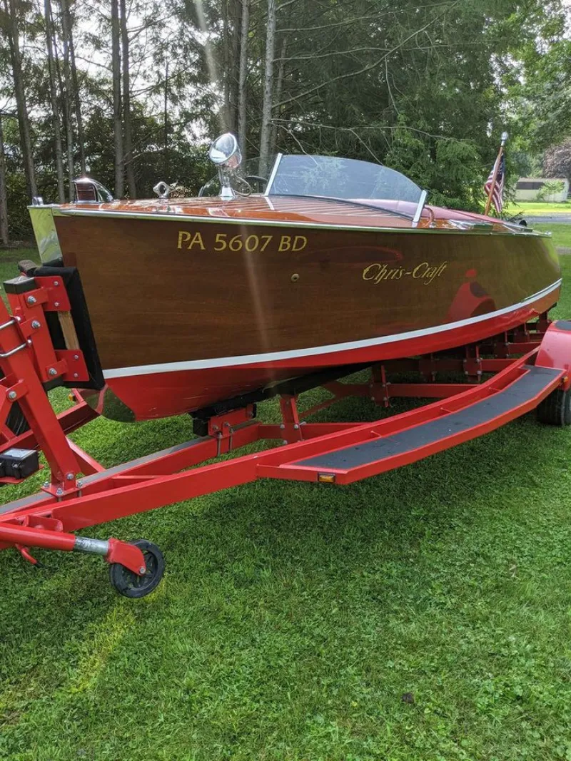 Slide: The Image of Chris-Craft Runabout Deluxe 1937 - 1751905