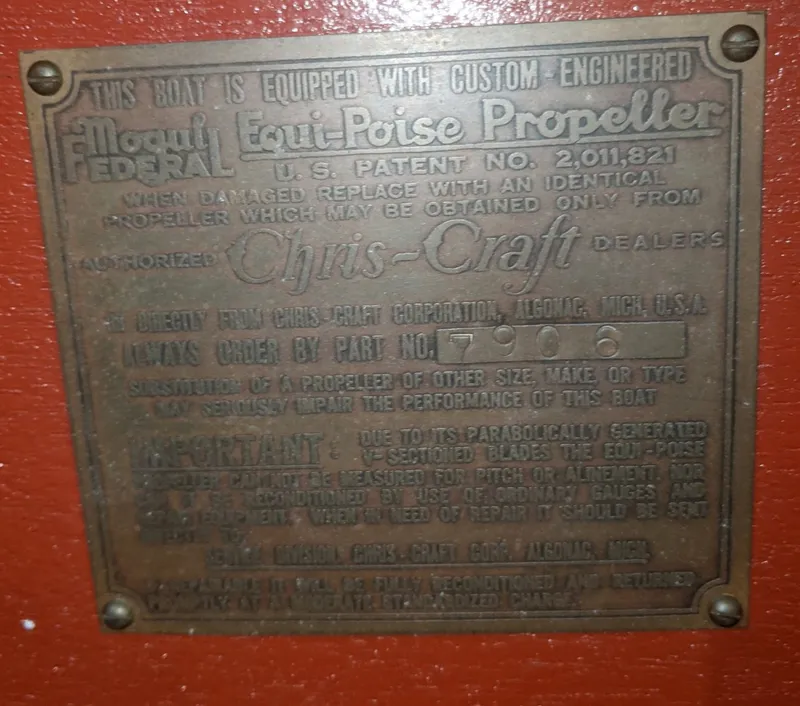 Slide: The Image of Chris-Craft Runabout Deluxe 1937 - 1751923