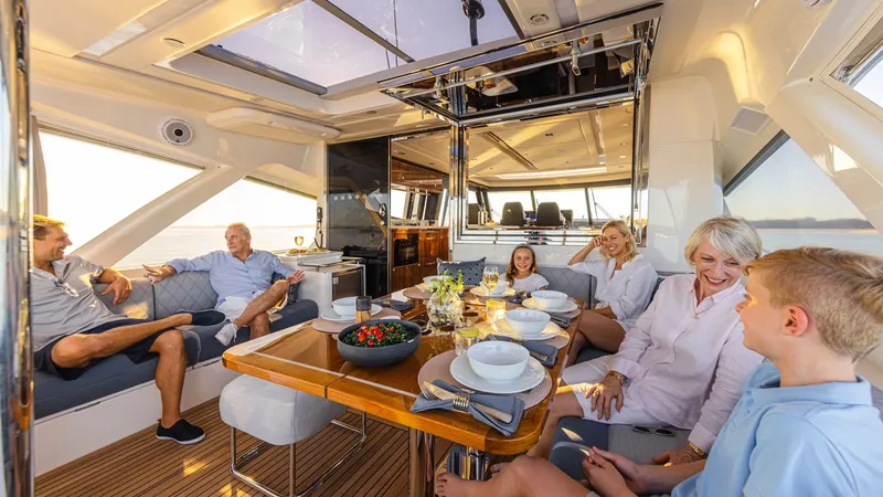 Slide: The Image of Riviera 645 SUV 2026 - 1754680