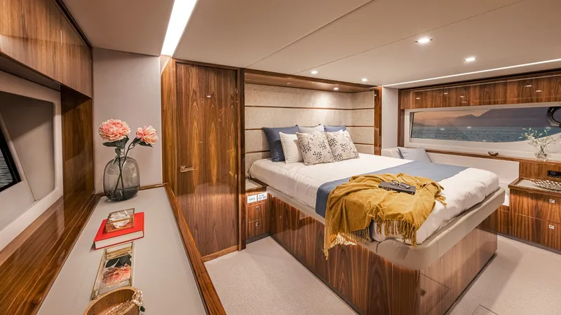 Slide: The Image of Riviera 645 SUV 2026 - 1754686