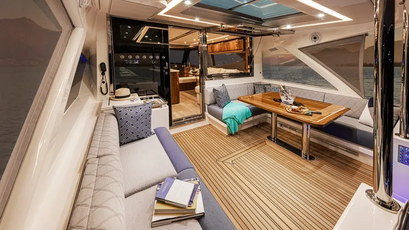 Slide: The Image of Riviera 645 SUV 2027 - 1754679