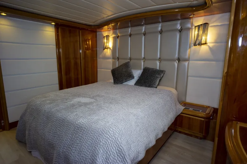 Slide: The Image of Ferretti Custom Line 94 2000 - 1755201