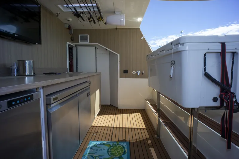 Slide: The Image of Ferretti Yachts Custom Line 94 2000 - 1755225