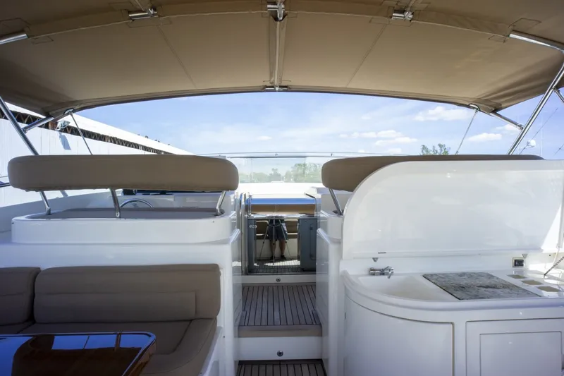 Slide: The Image of Ferretti Yachts Custom Line 94 2000 - 1755239