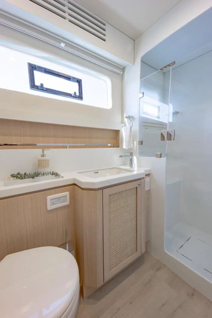 Slide: The Image of Two Oceans 555 2024 - 3598782