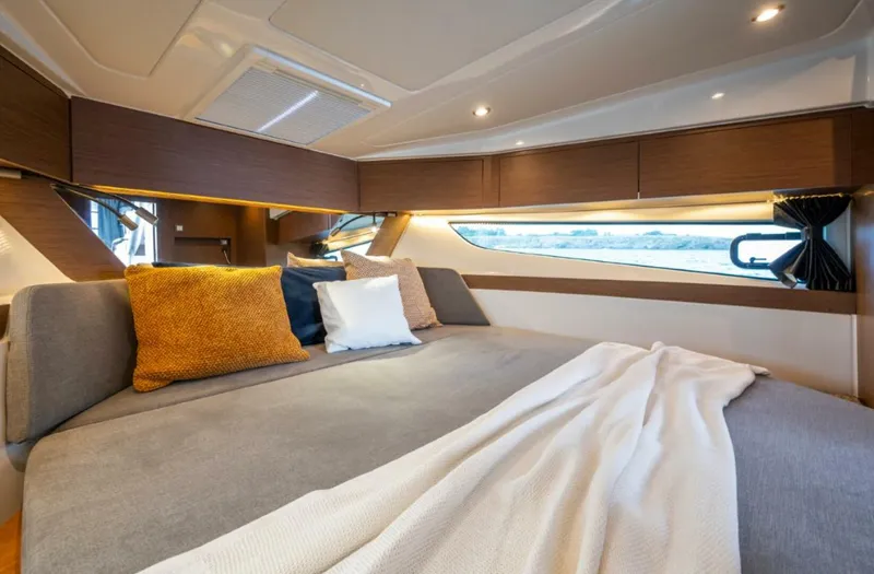 Slide: The Image of Beneteau Antares 11 2026 - 4693258