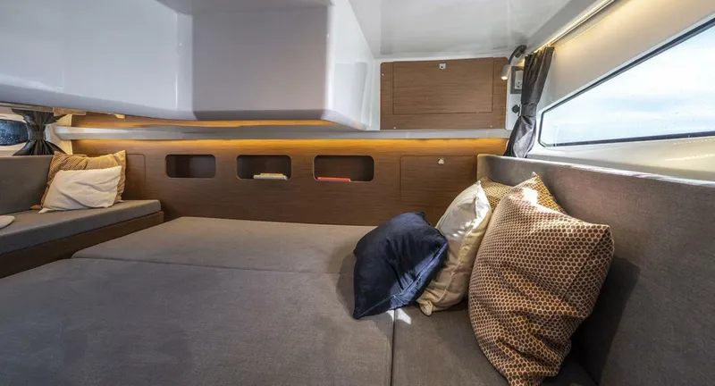 Slide: The Image of Beneteau Antares 11 2026 - 4693260