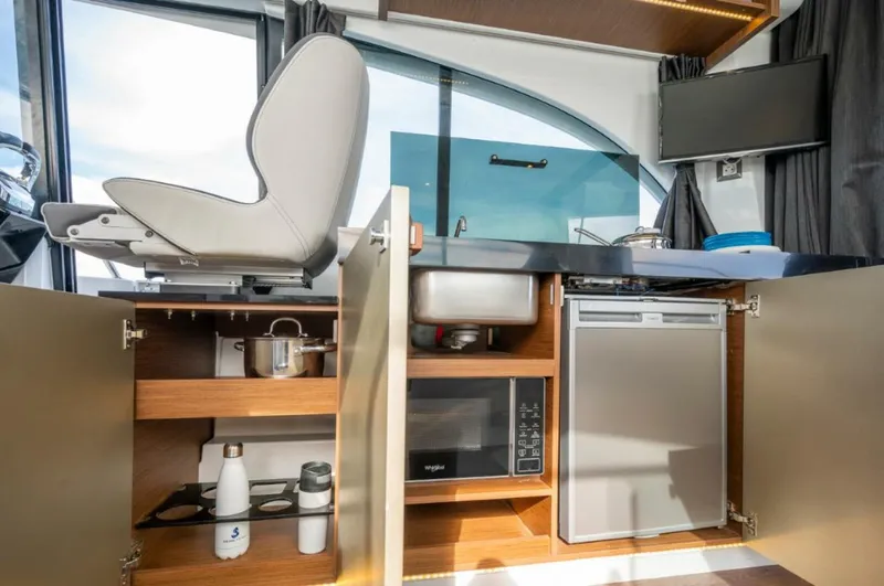 Slide: The Image of Beneteau Antares 11 2026 - 4693254