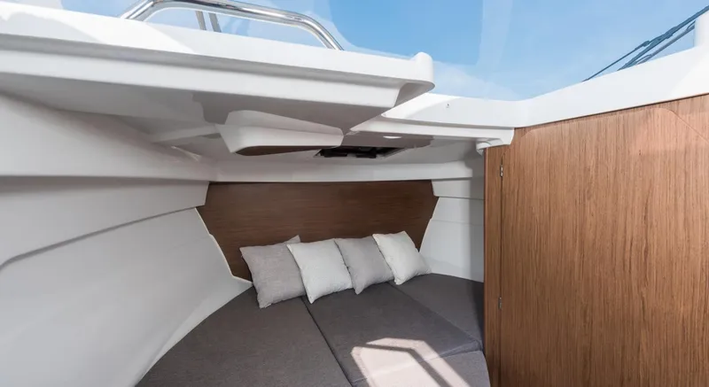 Slide: The Image of Beneteau Antares 7 2026 - 1793976