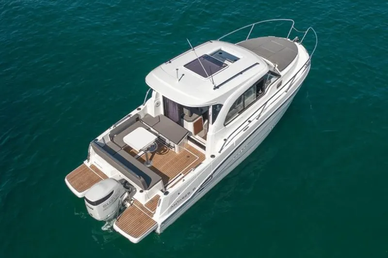 Slide: The Image of Beneteau Antares 8 2026 - 1795196