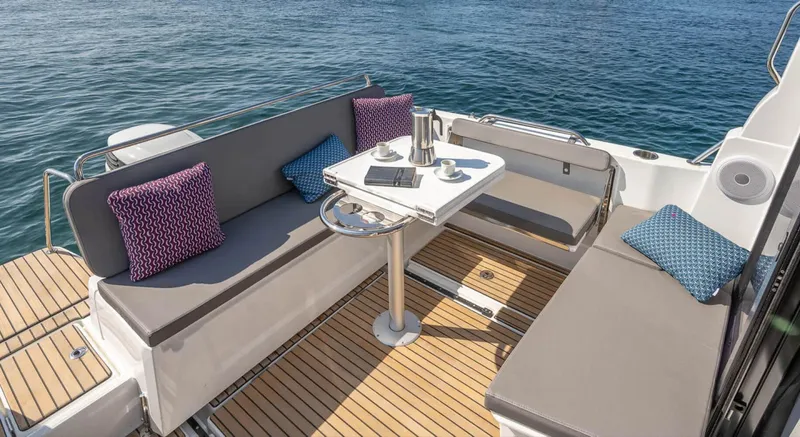 Slide: The Image of Beneteau Antares 8 2026 - 1795208
