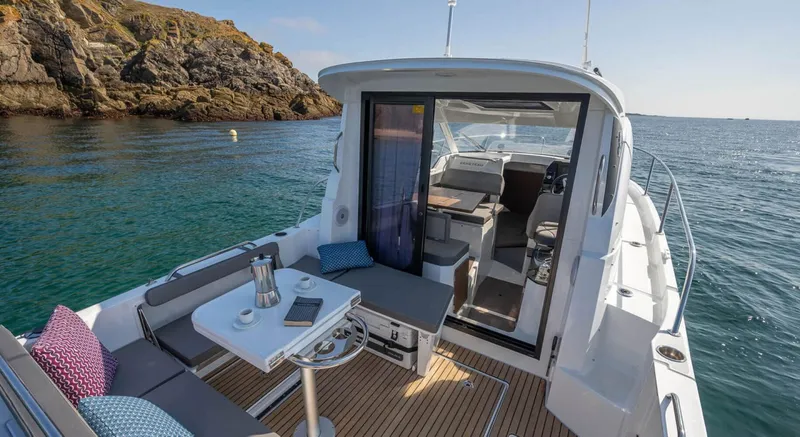 Slide: The Image of Beneteau Antares 8 2026 - 1795210